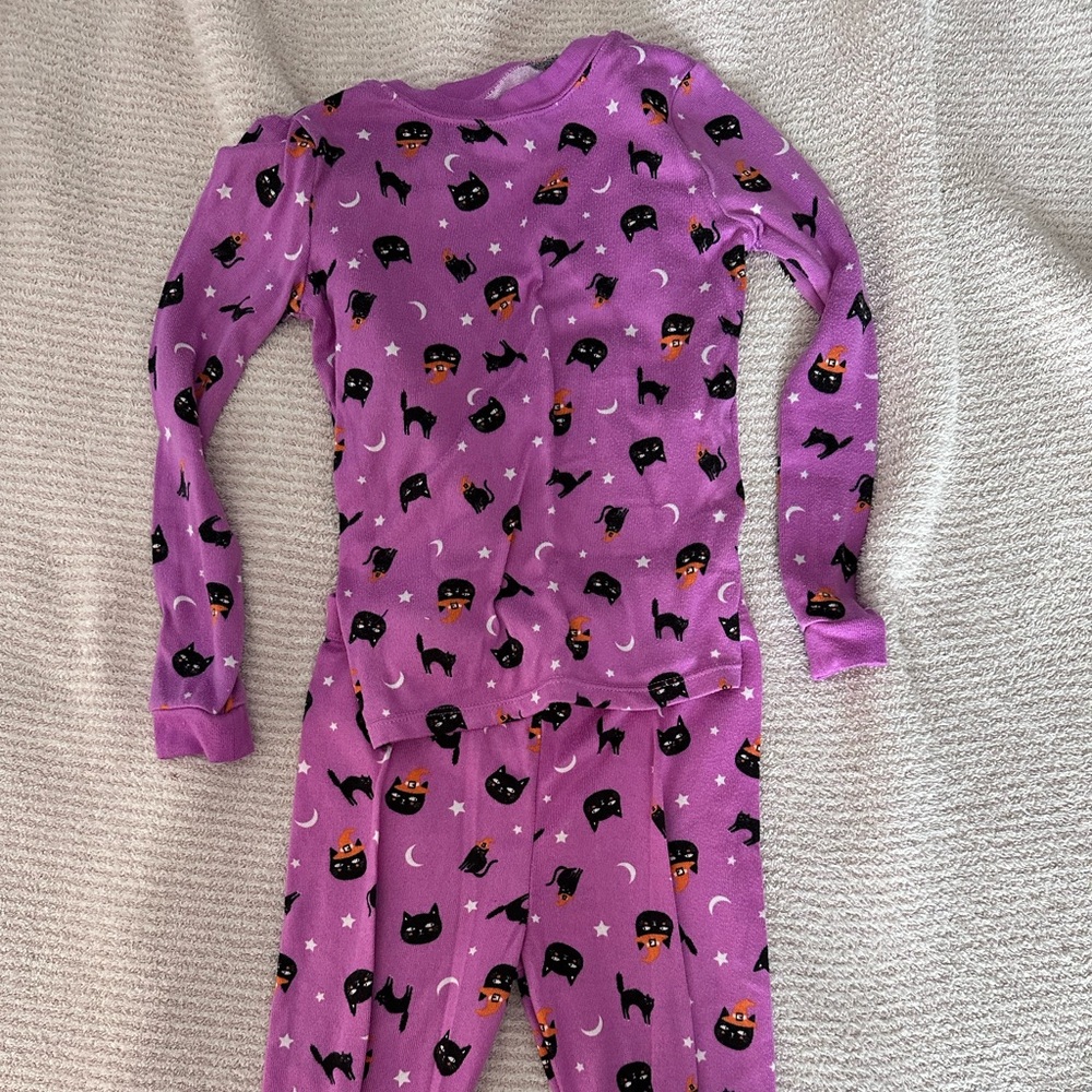 Girls size 7 Halloween pajamas